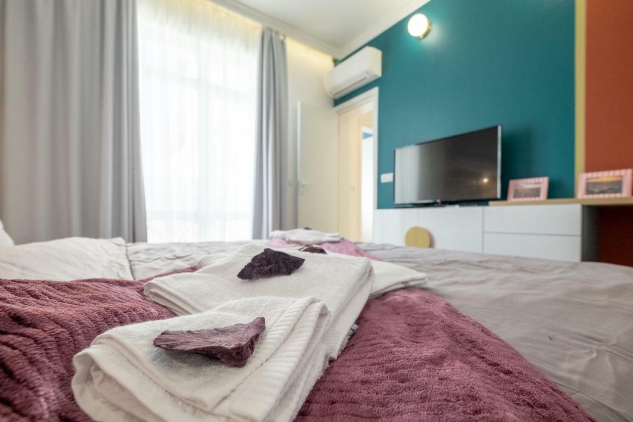 Vitosha Blvd 3-Bedroom, 2-Bathroom Lux Suite Sofya Dış mekan fotoğraf