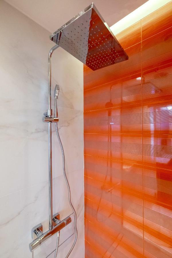 Vitosha Blvd 3-Bedroom, 2-Bathroom Lux Suite Sofya Dış mekan fotoğraf